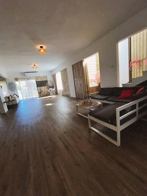 Islote Tribeka Houseヴィラ 別荘